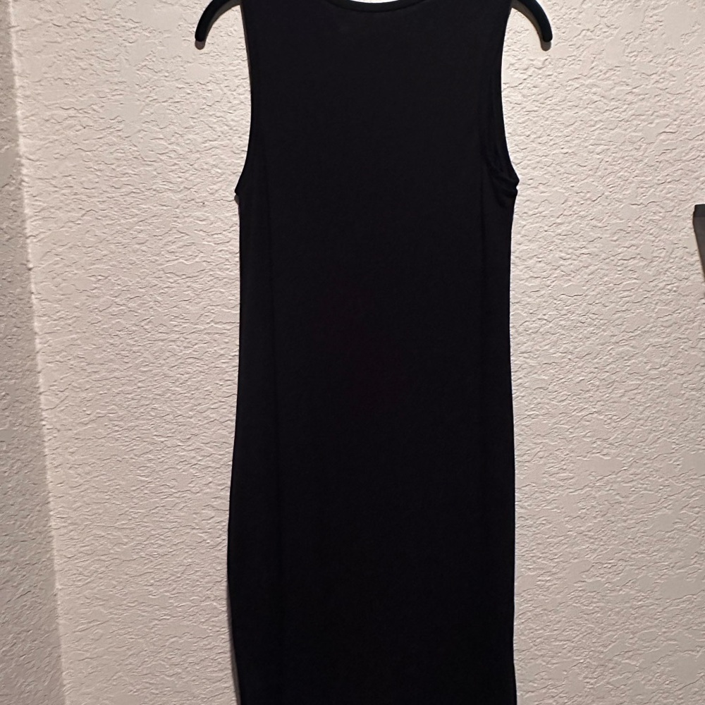 Elegant Black Sleeveless Dress